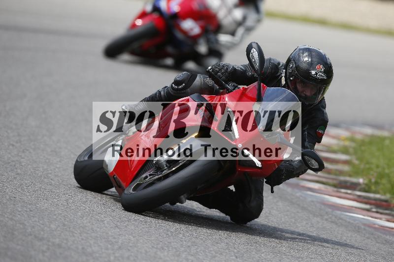 /Archiv-2024/29 12.06.2024 MOTO.CH Track Day ADR/Gruppe rot/ohne Startnummer